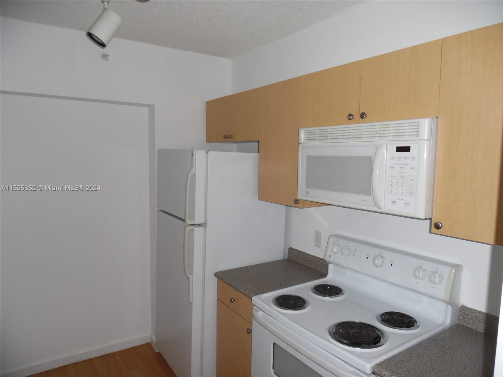 1919 Van Buren St 516A, Hollywood, Florida 33020, 1 Bedroom Bedrooms, ,1 BathroomBathrooms,Residential,For Sale,1919 Van Buren St 516A,A11555352