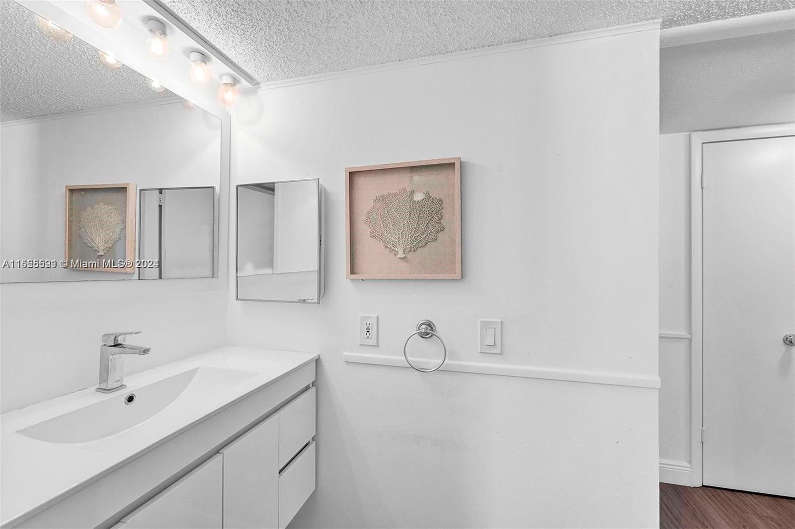 1840 Jefferson Ave 302, Miami Beach, Florida 33139, 3 Bedrooms Bedrooms, ,2 BathroomsBathrooms,Residential,For Sale,1840 Jefferson Ave 302,A11555591
