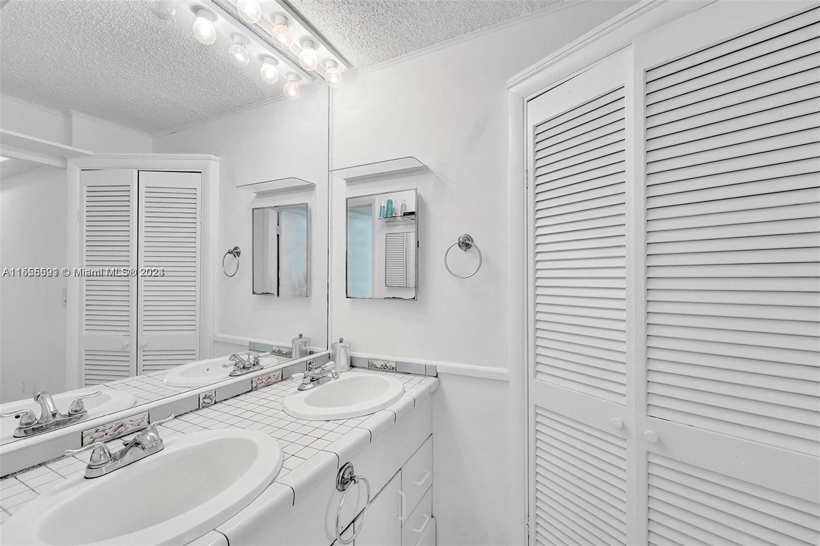 1840 Jefferson Ave 302, Miami Beach, Florida 33139, 3 Bedrooms Bedrooms, ,2 BathroomsBathrooms,Residential,For Sale,1840 Jefferson Ave 302,A11555591
