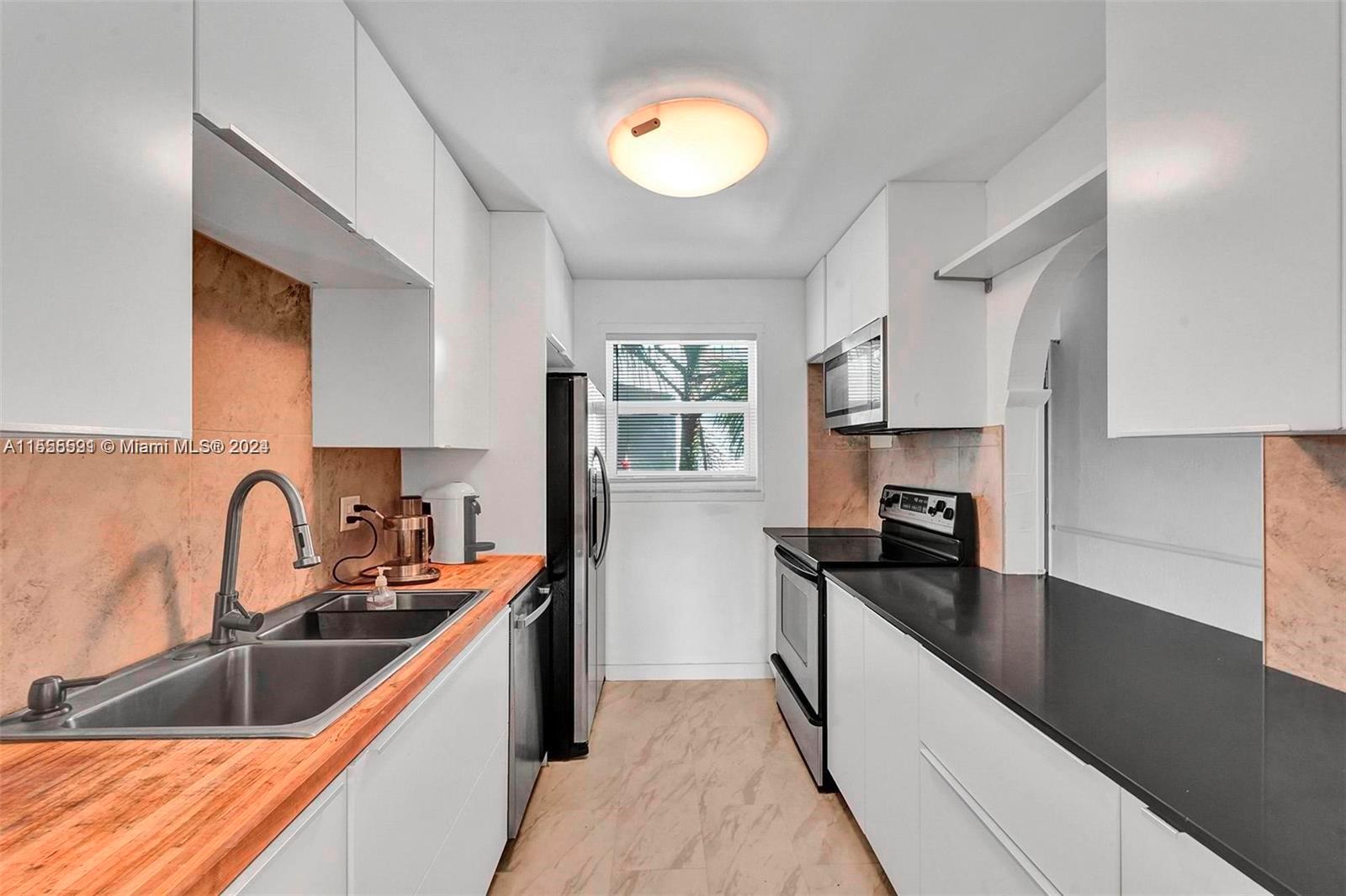1840 Jefferson Ave 302, Miami Beach, Florida 33139, 3 Bedrooms Bedrooms, ,2 BathroomsBathrooms,Residential,For Sale,1840 Jefferson Ave 302,A11555591