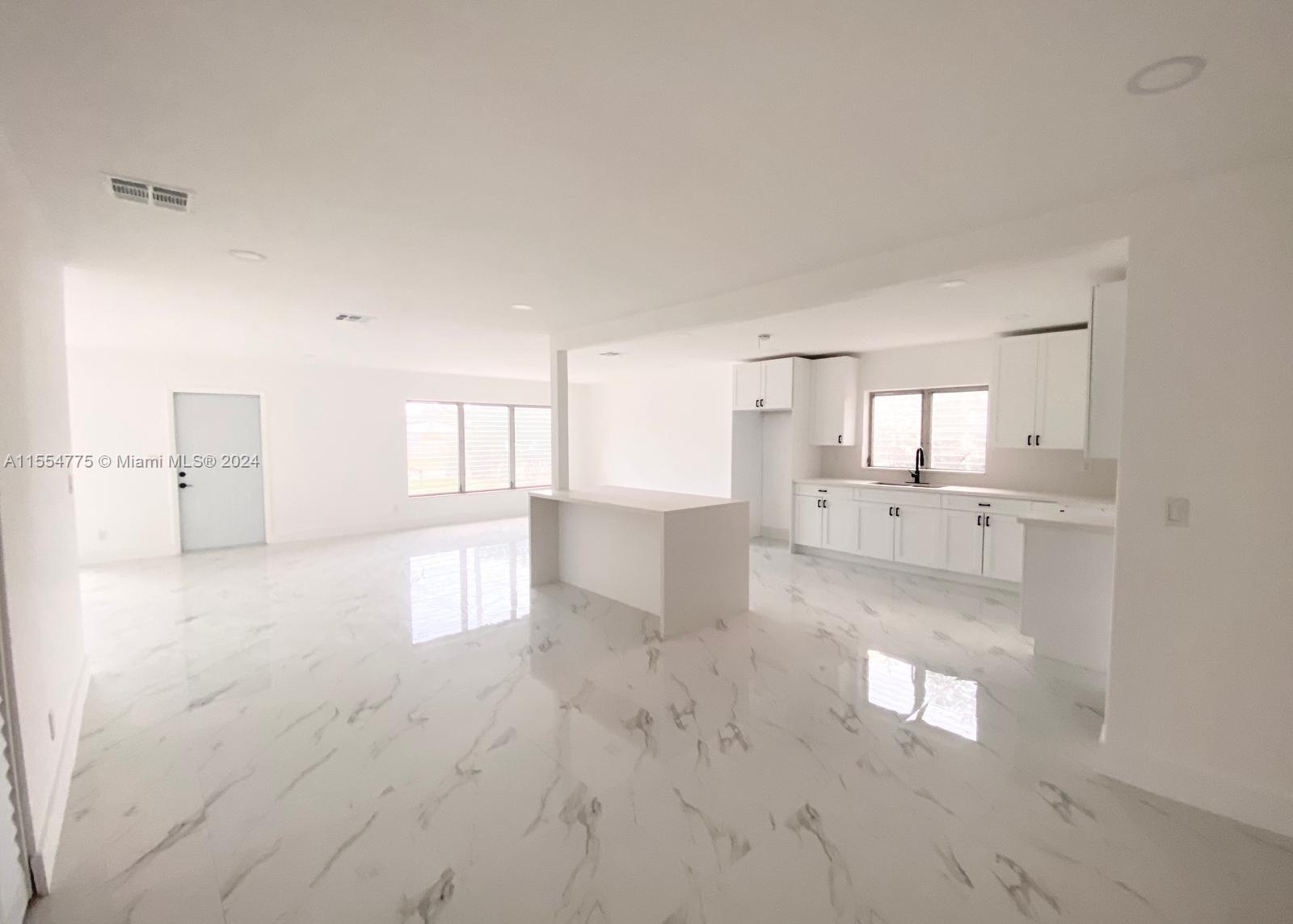 North Miami Beach, Florida 33162, 3 Bedrooms Bedrooms, ,2 BathroomsBathrooms,Residential,For Sale,A11554775