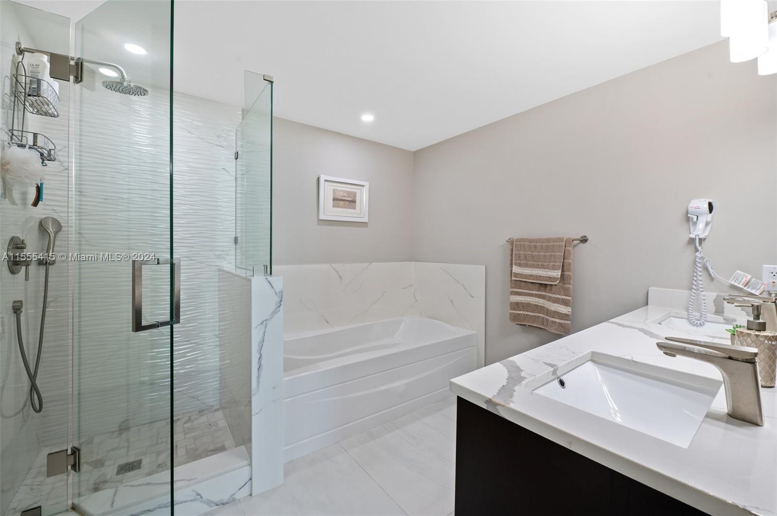 1300 Ponce De Leon Blvd 403, Coral Gables, Florida 33134, 2 Bedrooms Bedrooms, ,3 BathroomsBathrooms,Residential,For Sale,1300 Ponce De Leon Blvd 403,A11555415