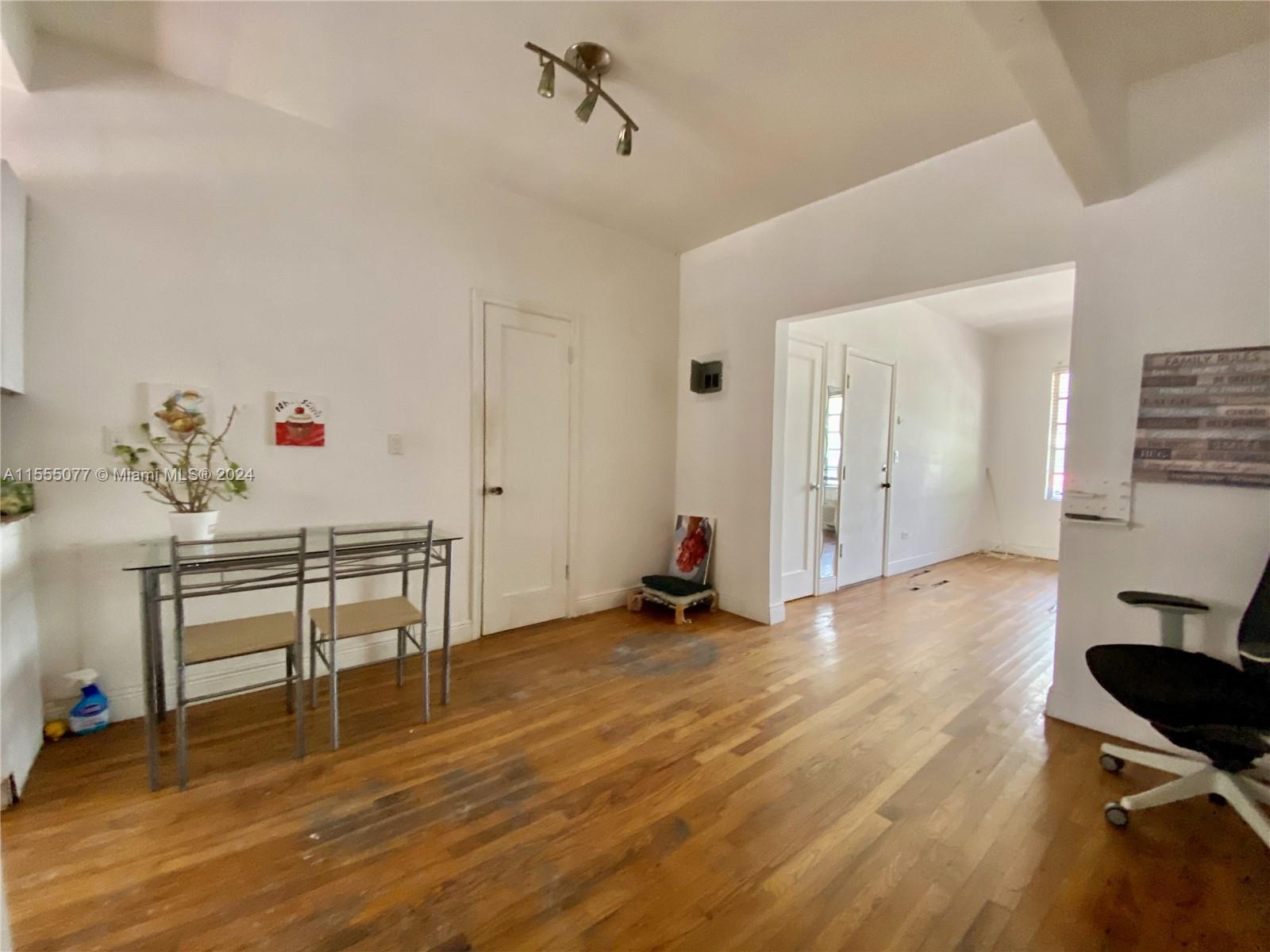 737 11th St 6, Miami Beach, Florida 33139, ,1 BathroomBathrooms,Residential,For Sale,737 11th St 6,A11555077