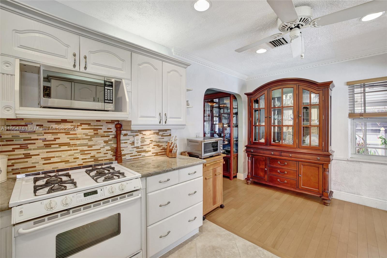 1411 Fletcher St, Hollywood, Florida 33020, 3 Bedrooms Bedrooms, ,2 BathroomsBathrooms,Residential,For Sale,1411 Fletcher St,A11554763