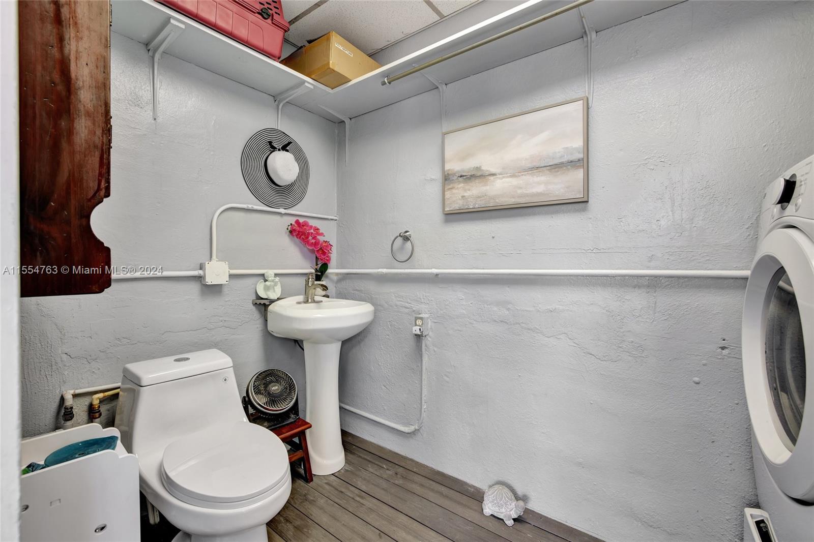 1411 Fletcher St, Hollywood, Florida 33020, 3 Bedrooms Bedrooms, ,2 BathroomsBathrooms,Residential,For Sale,1411 Fletcher St,A11554763