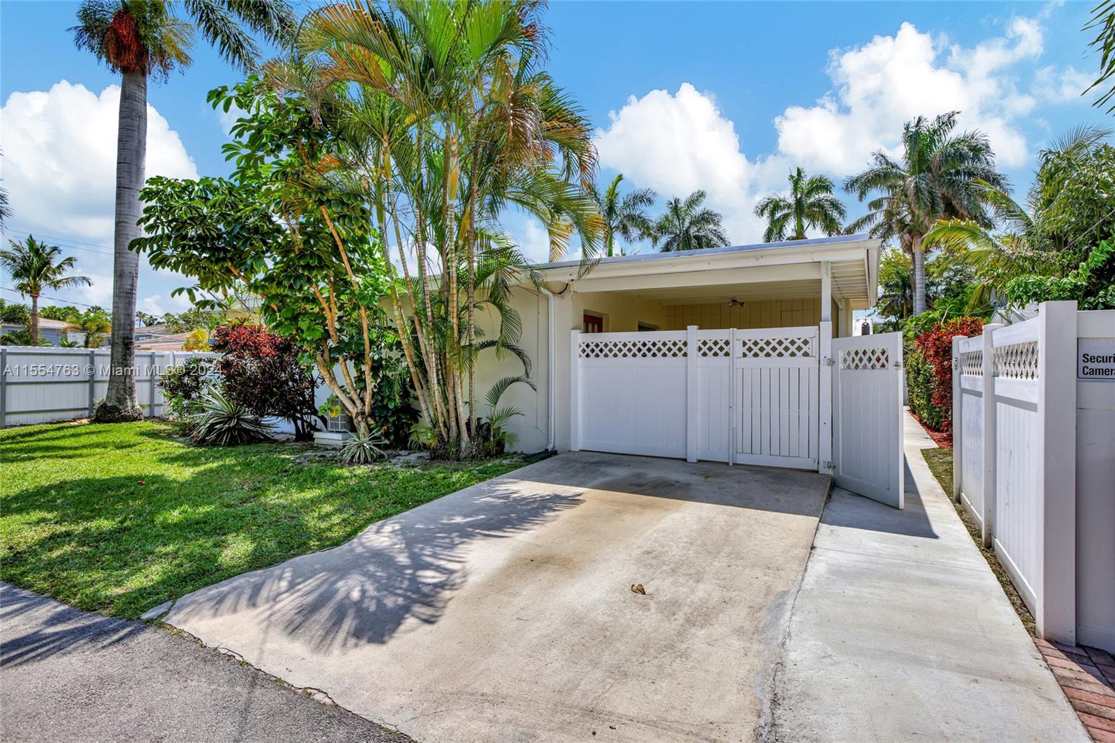 1411 Fletcher St, Hollywood, Florida 33020, 3 Bedrooms Bedrooms, ,2 BathroomsBathrooms,Residential,For Sale,1411 Fletcher St,A11554763