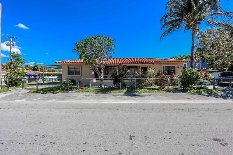 1801 SW 25th Ave  For Sale A11555657, FL