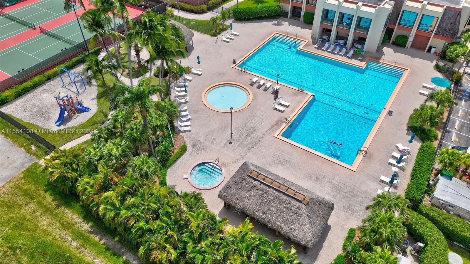 10648 SW 76th Ter 10648, Miami, Florida 33173, 3 Bedrooms Bedrooms, ,3 BathroomsBathrooms,Residentiallease,For Rent,10648 SW 76th Ter 10648,A11554108