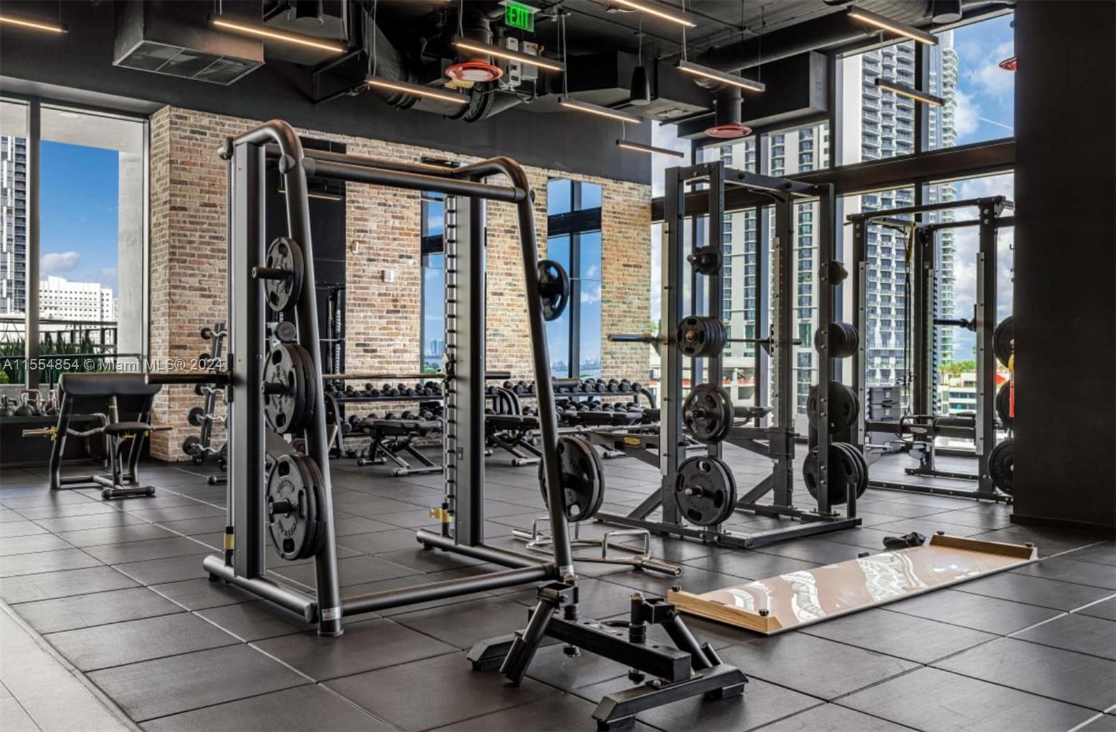 398 NE 5th St 1419, Miami, Florida 33132, 1 Bedroom Bedrooms, ,1 BathroomBathrooms,Residential,For Sale,398 NE 5th St 1419,A11554854