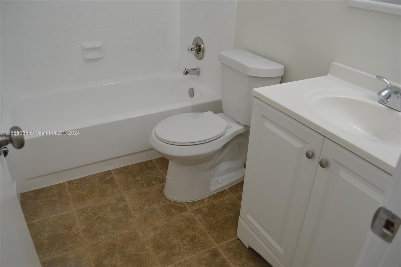 Listing Photo 8