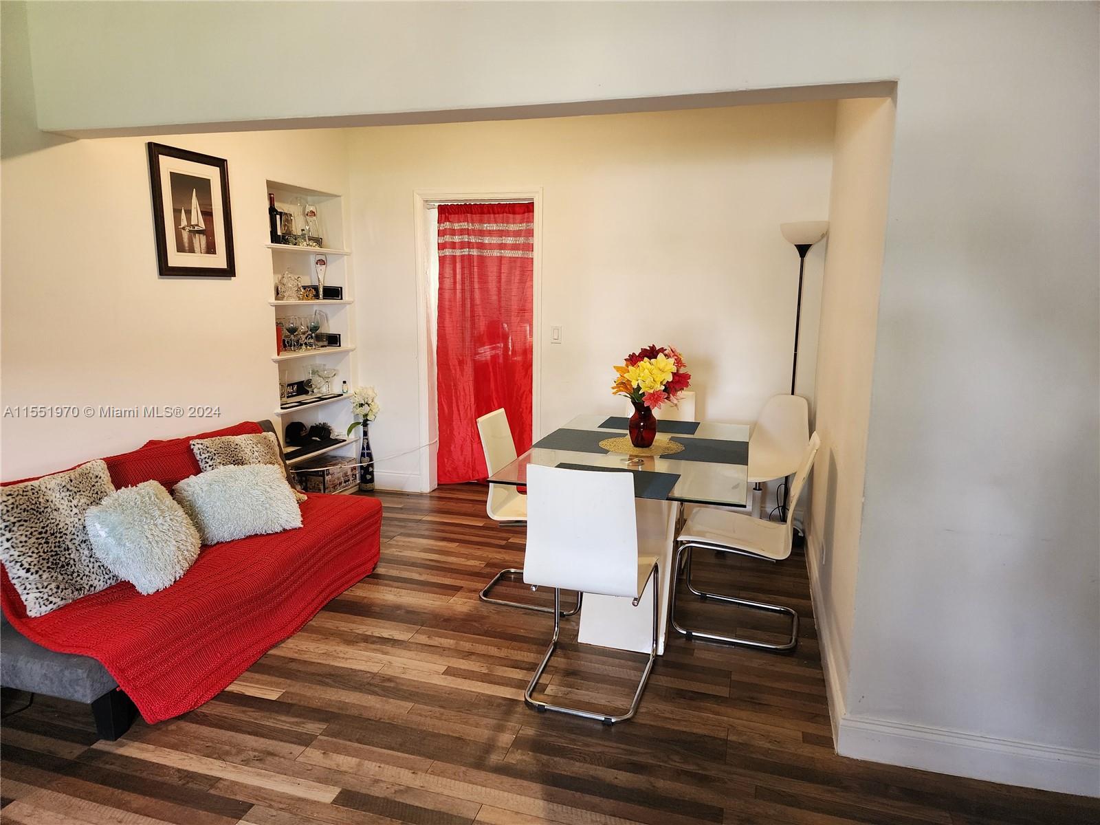 424 NE 82nd St 2C, Miami, Florida 33138, 2 Bedrooms Bedrooms, ,1 BathroomBathrooms,Residential,For Sale,424 NE 82nd St 2C,A11551970