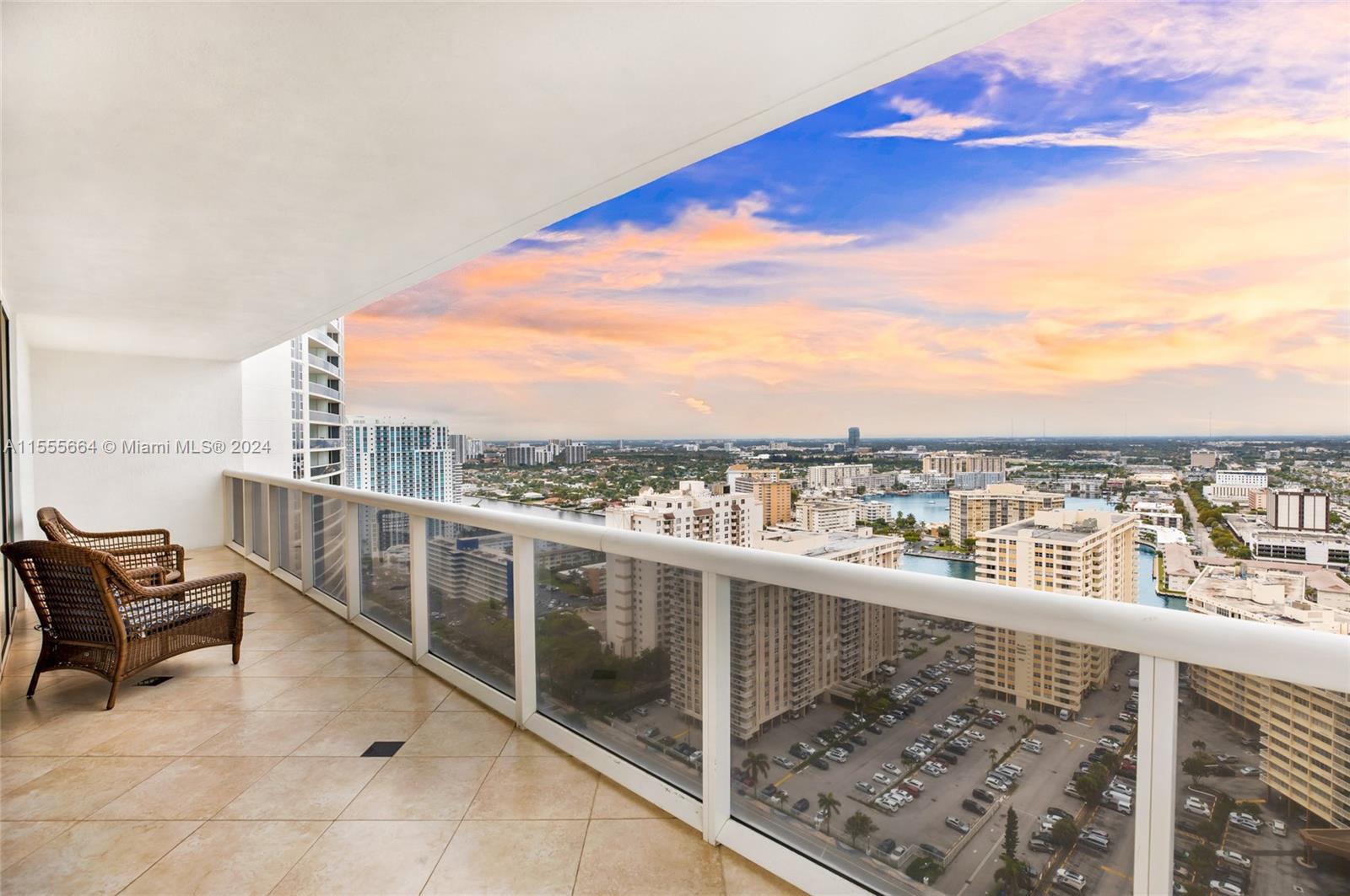 1830 S Ocean Dr 2808, Hallandale Beach, Florida 33009, 2 Bedrooms Bedrooms, ,2 BathroomsBathrooms,Residential,For Sale,1830 S Ocean Dr 2808,A11555664