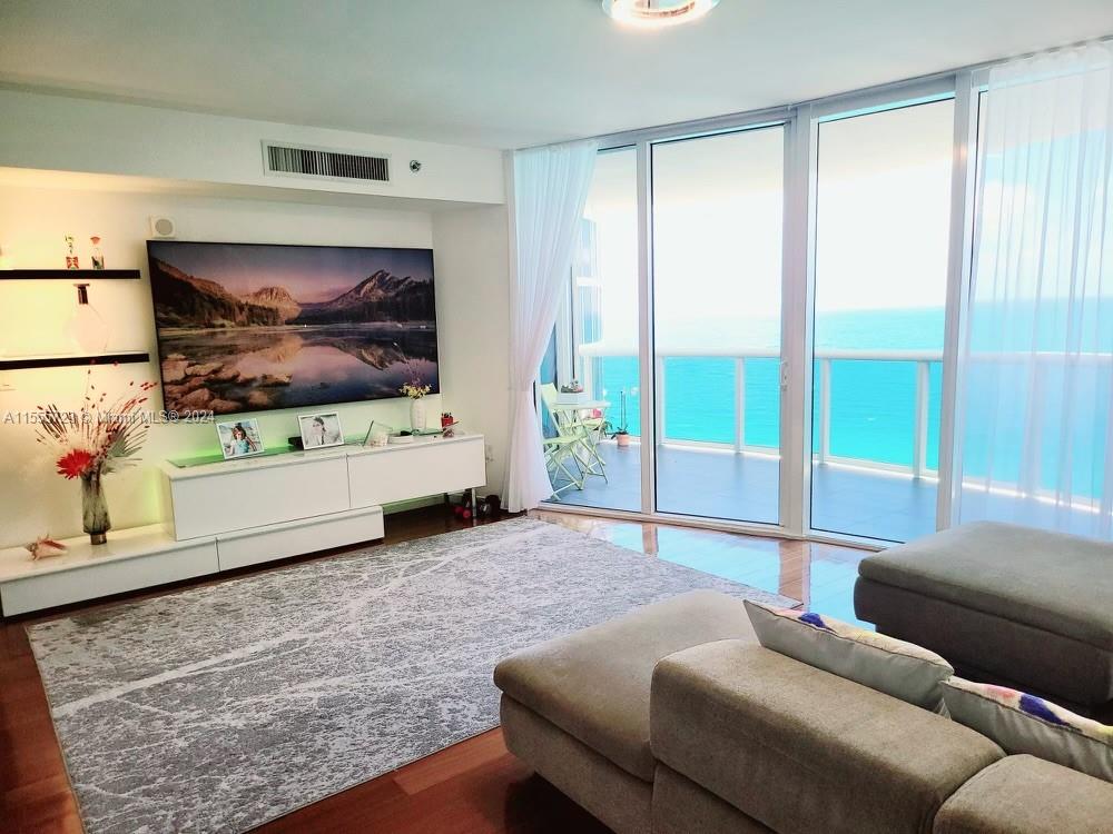 17201 Collins Ave 2005, Sunny Isles Beach, Florida 33160, 2 Bedrooms Bedrooms, ,2 BathroomsBathrooms,Residentiallease,For Rent,17201 Collins Ave 2005,A11555723