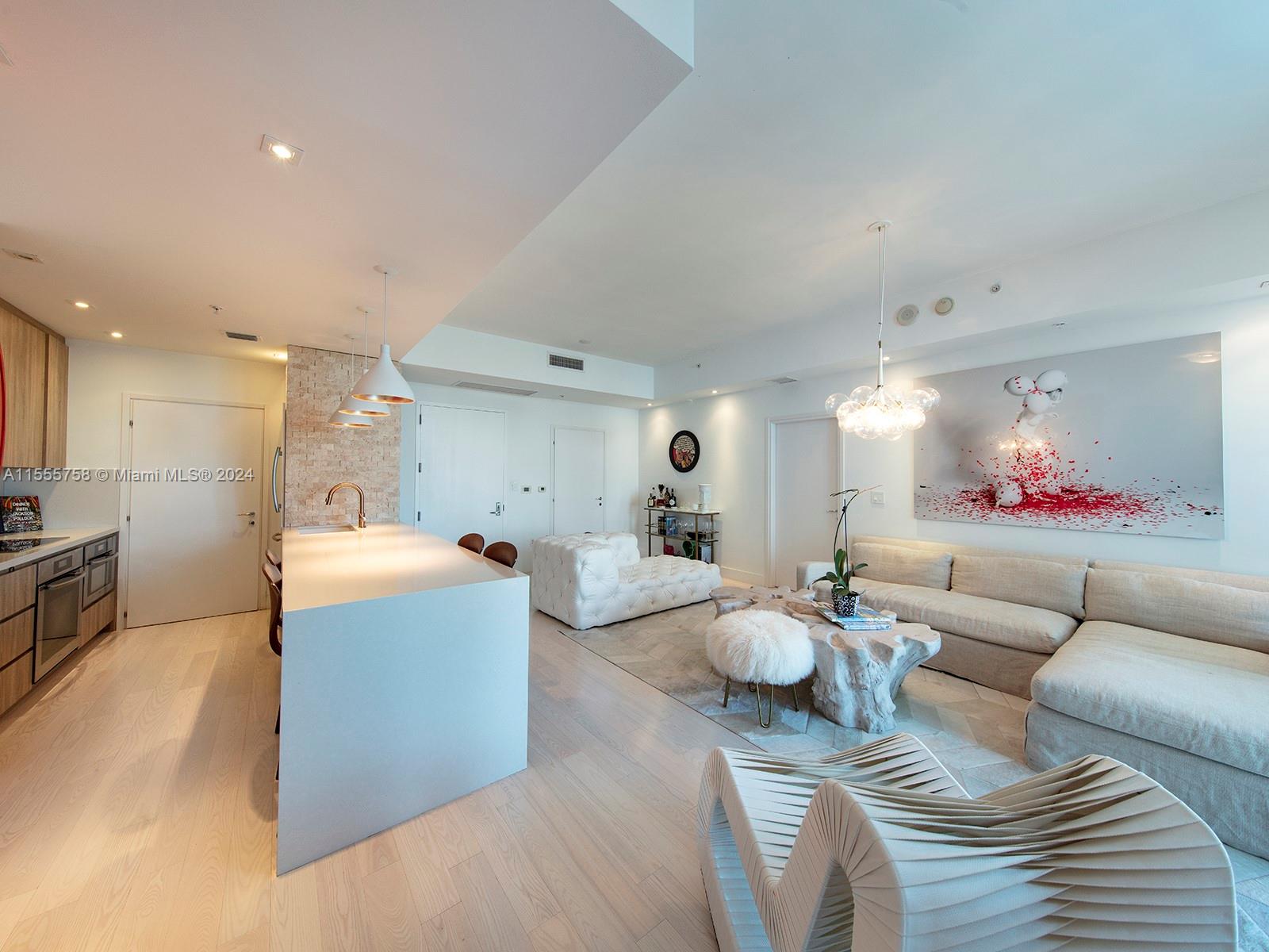 50 S Pointe Dr 707, Miami Beach, Florida 33139, 2 Bedrooms Bedrooms, ,2 BathroomsBathrooms,Residential,For Sale,50 S Pointe Dr 707,A11555758