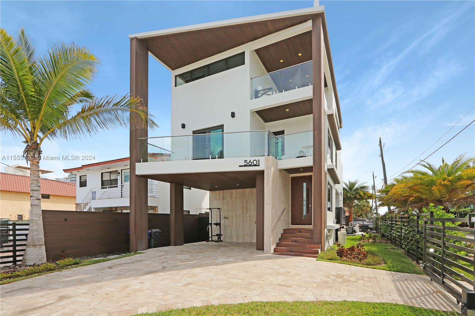 5601 N Ocean Dr, Hollywood, Florida 33019, 4 Bedrooms Bedrooms, ,3 BathroomsBathrooms,Residential,For Sale,5601 N Ocean Dr,A11555770