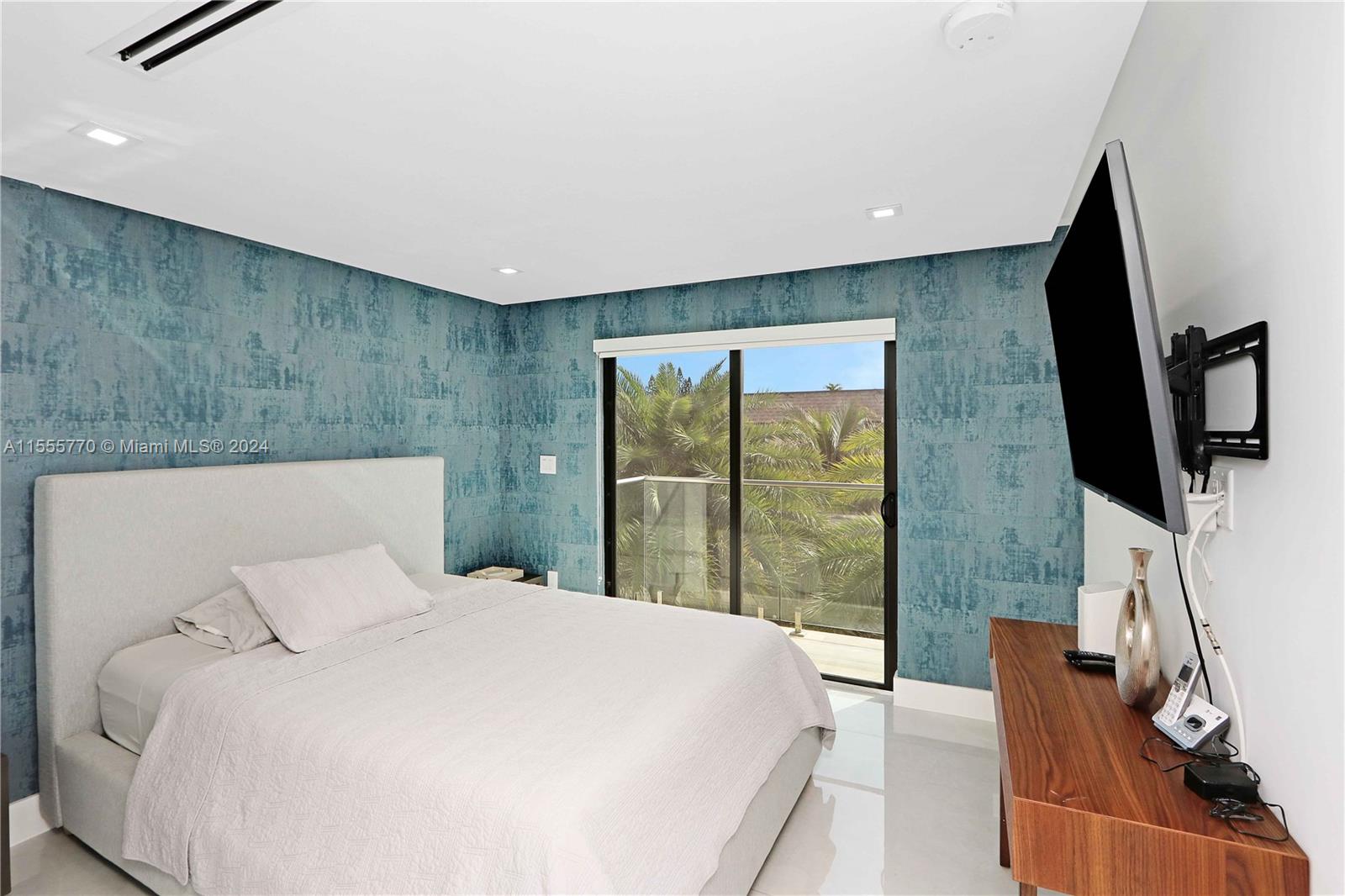 5601 N Ocean Dr, Hollywood, Florida 33019, 4 Bedrooms Bedrooms, ,3 BathroomsBathrooms,Residential,For Sale,5601 N Ocean Dr,A11555770