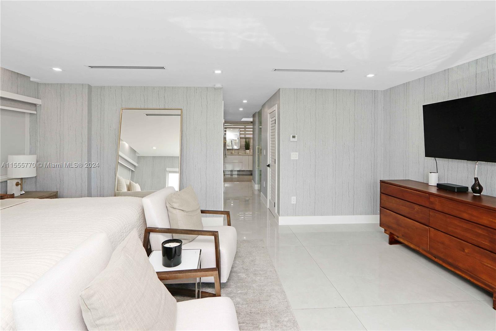 5601 N Ocean Dr, Hollywood, Florida 33019, 4 Bedrooms Bedrooms, ,3 BathroomsBathrooms,Residential,For Sale,5601 N Ocean Dr,A11555770