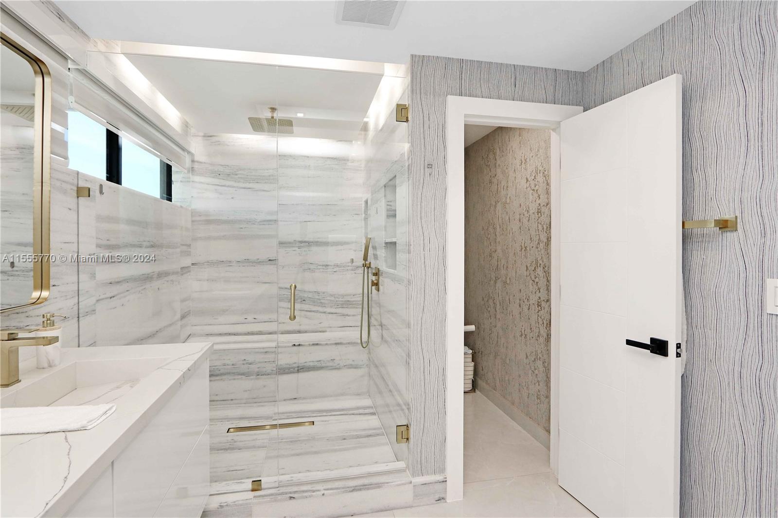 5601 N Ocean Dr, Hollywood, Florida 33019, 4 Bedrooms Bedrooms, ,3 BathroomsBathrooms,Residential,For Sale,5601 N Ocean Dr,A11555770