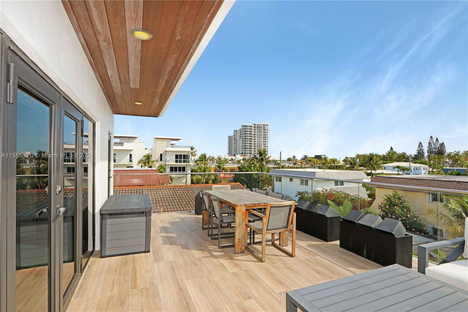 5601 N Ocean Dr, Hollywood, Florida 33019, 4 Bedrooms Bedrooms, ,3 BathroomsBathrooms,Residential,For Sale,5601 N Ocean Dr,A11555770