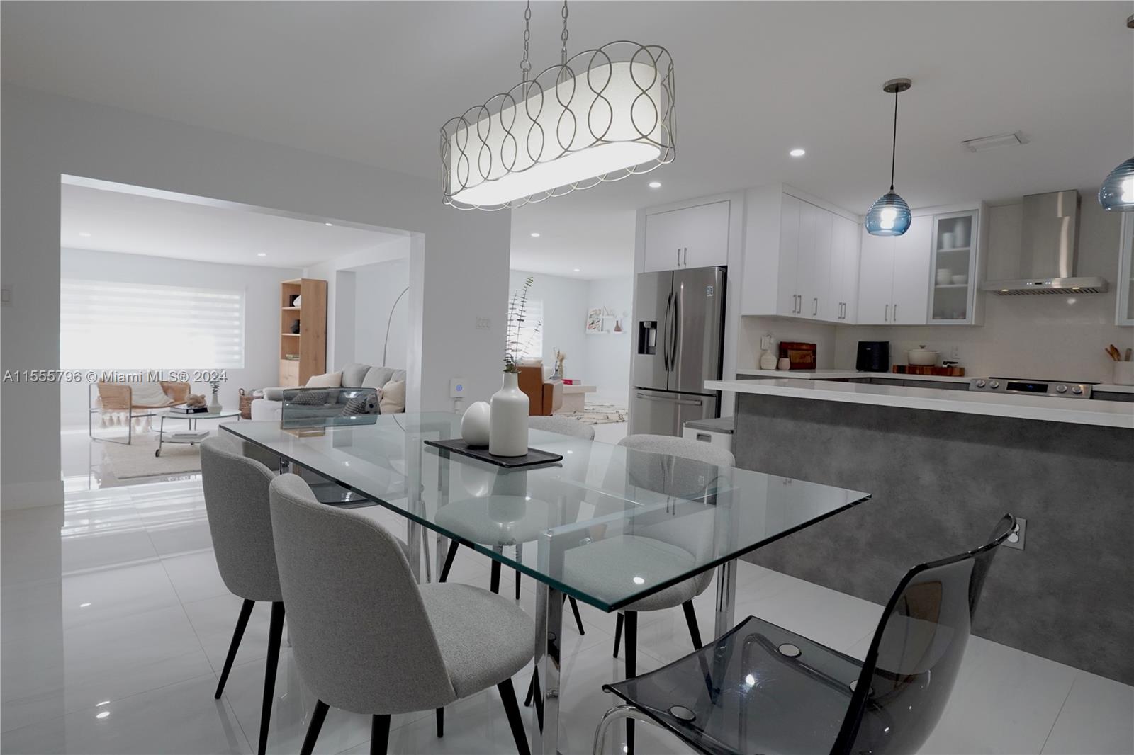 129 Cadima Ave, Coral Gables, Florida 33134, 3 Bedrooms Bedrooms, ,2 BathroomsBathrooms,Residential,For Sale,129 Cadima Ave,A11555796