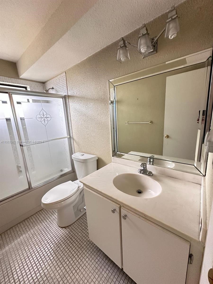 8050 W Mcnab Rd 224, Tamarac, Florida 33321, 2 Bedrooms Bedrooms, ,2 BathroomsBathrooms,Residential,For Sale,8050 W Mcnab Rd 224,A11553382