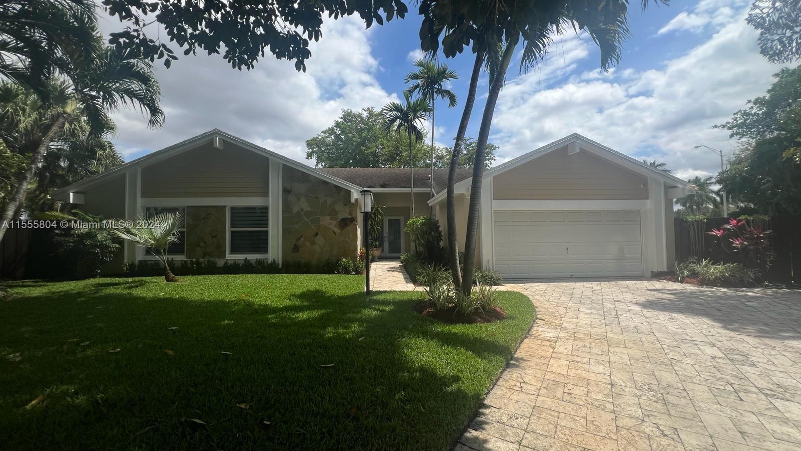 14725 SW 53rd Ter, Miami, Florida 33185, 4 Bedrooms Bedrooms, 4 Rooms Rooms,3 BathroomsBathrooms,Residential,For Sale,14725 SW 53rd Ter,A11555804