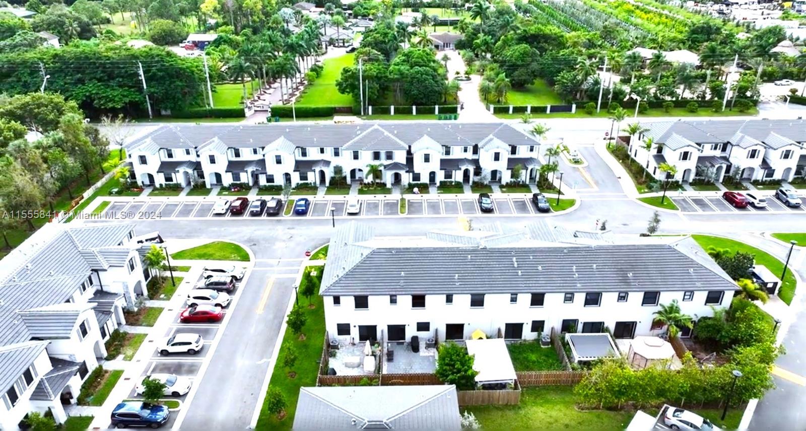 14817 SW 183rd Ter 14817, Miami, Florida 33187, 3 Bedrooms Bedrooms, ,3 BathroomsBathrooms,Residentiallease,For Rent,14817 SW 183rd Ter 14817,A11555841