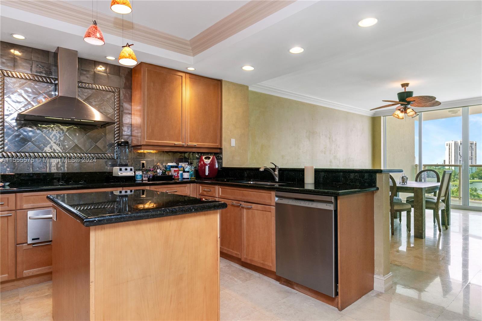 20201 E Country Club Dr 1006, Aventura, Florida 33180, 2 Bedrooms Bedrooms, ,3 BathroomsBathrooms,Residential,For Sale,20201 E Country Club Dr 1006,A11555575