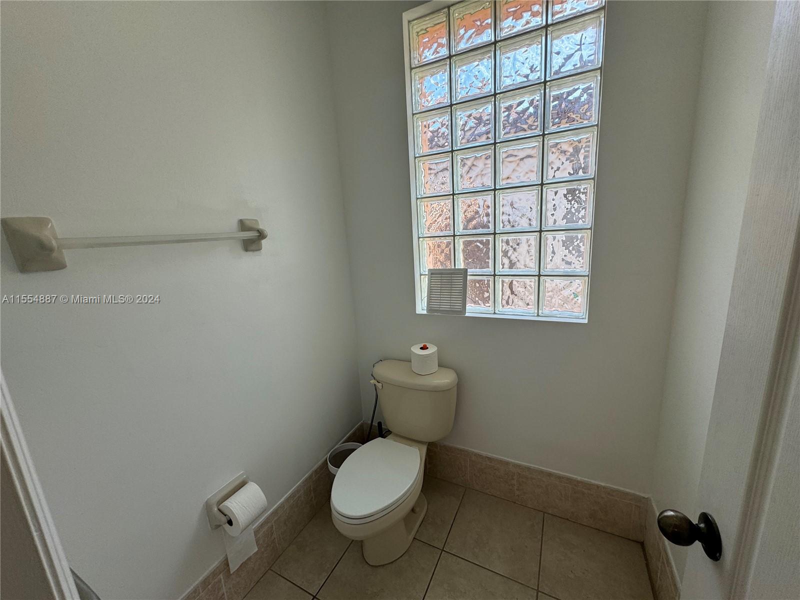 19501 NW 77th Ct, Hialeah, Florida 33015, 4 Bedrooms Bedrooms, ,2 BathroomsBathrooms,Residential,For Sale,19501 NW 77th Ct,A11554887