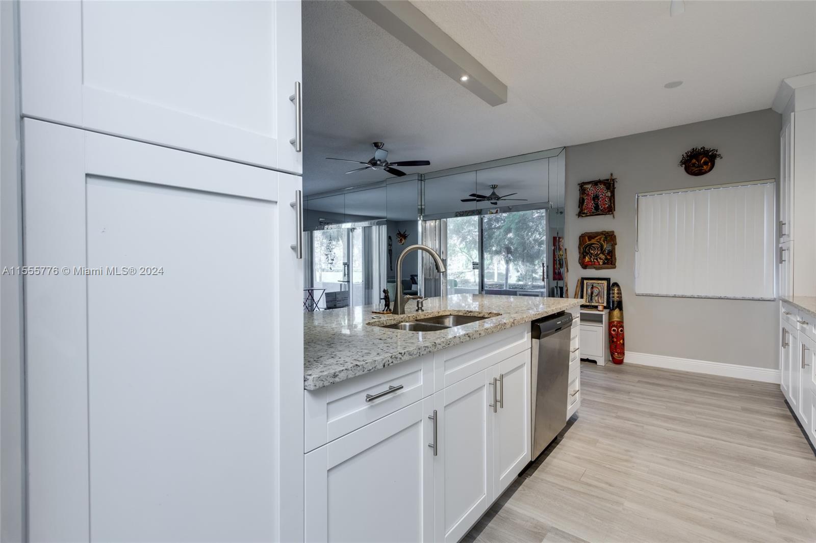 3850 Washington St 116, Hollywood, Florida 33021, 2 Bedrooms Bedrooms, ,2 BathroomsBathrooms,Residential,For Sale,3850 Washington St 116,A11555776