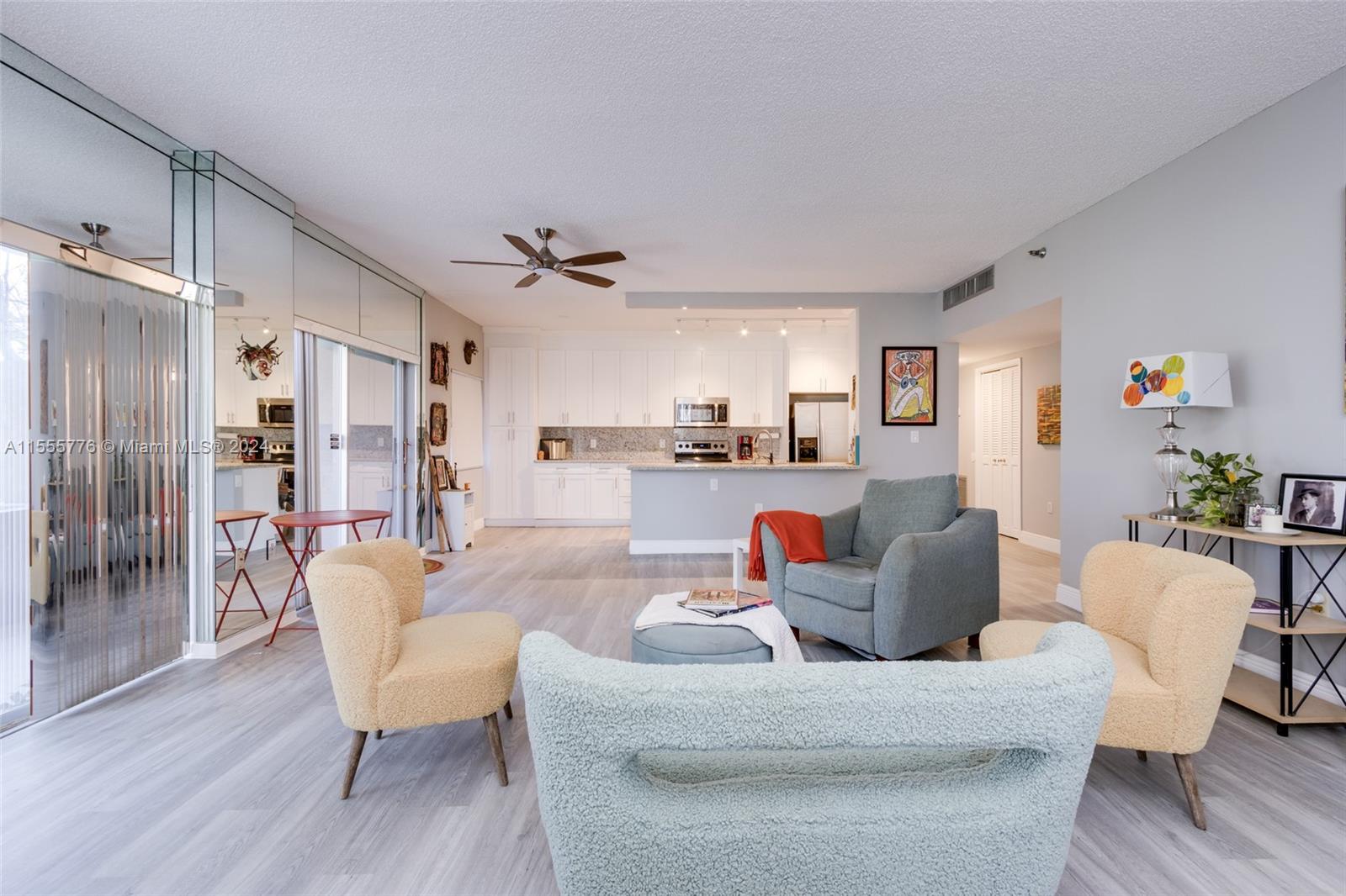 3850 Washington St 116, Hollywood, Florida 33021, 2 Bedrooms Bedrooms, ,2 BathroomsBathrooms,Residential,For Sale,3850 Washington St 116,A11555776