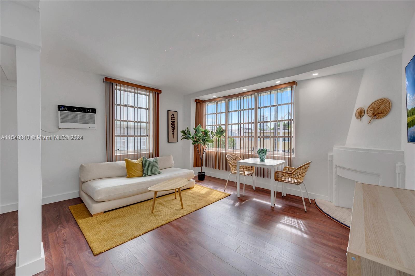 1525 Meridian Ave 201, Miami Beach, Florida 33139, ,1 BathroomBathrooms,Residential,For Sale,1525 Meridian Ave 201,A11540810