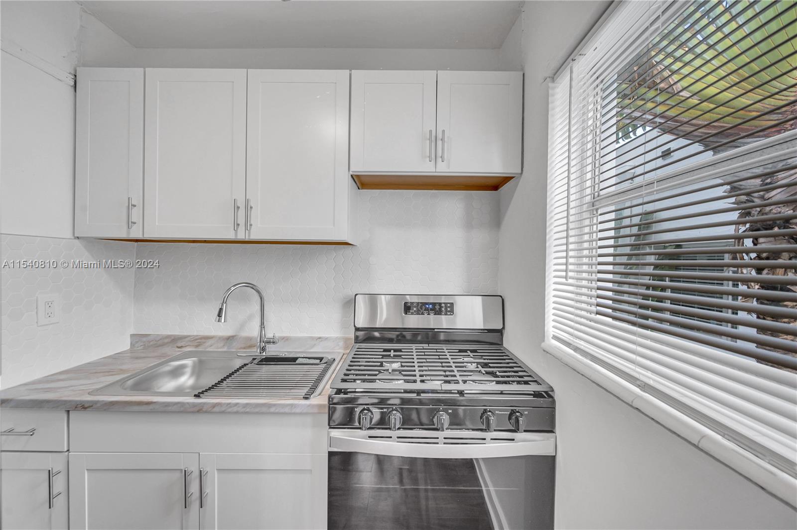 1525 Meridian Ave 201, Miami Beach, Florida 33139, ,1 BathroomBathrooms,Residential,For Sale,1525 Meridian Ave 201,A11540810