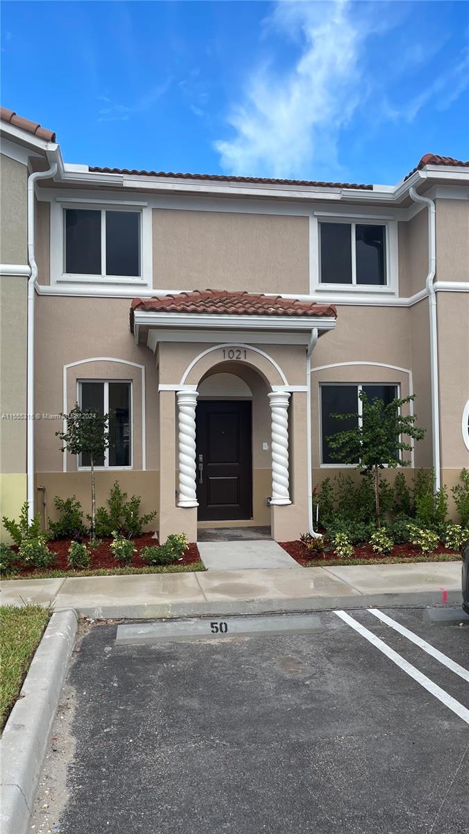 1021 SE 24th Ter 1021, Homestead, Florida 33035, 3 Bedrooms Bedrooms, ,2 BathroomsBathrooms,Residential,For Sale,1021 SE 24th Ter 1021,A11555315