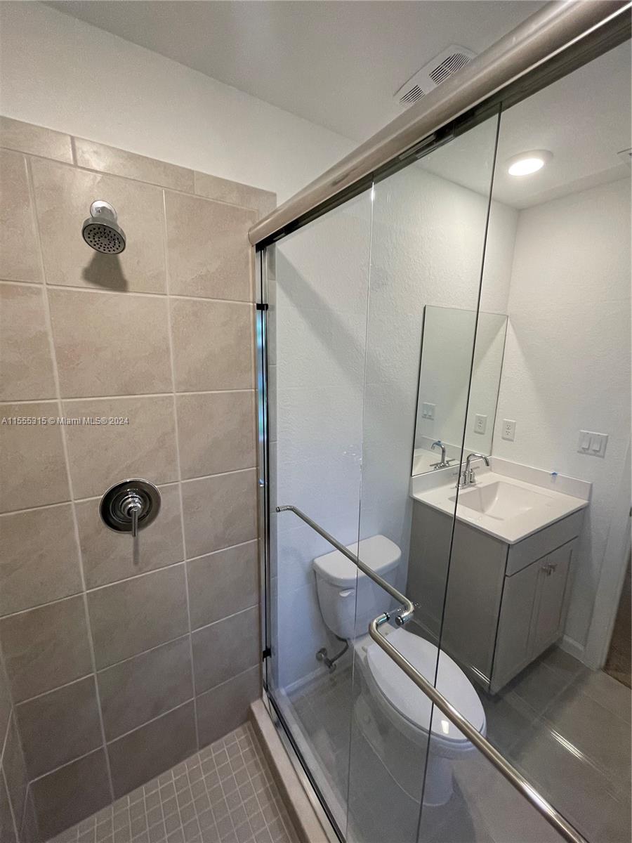 1021 SE 24th Ter 1021, Homestead, Florida 33035, 3 Bedrooms Bedrooms, ,2 BathroomsBathrooms,Residential,For Sale,1021 SE 24th Ter 1021,A11555315