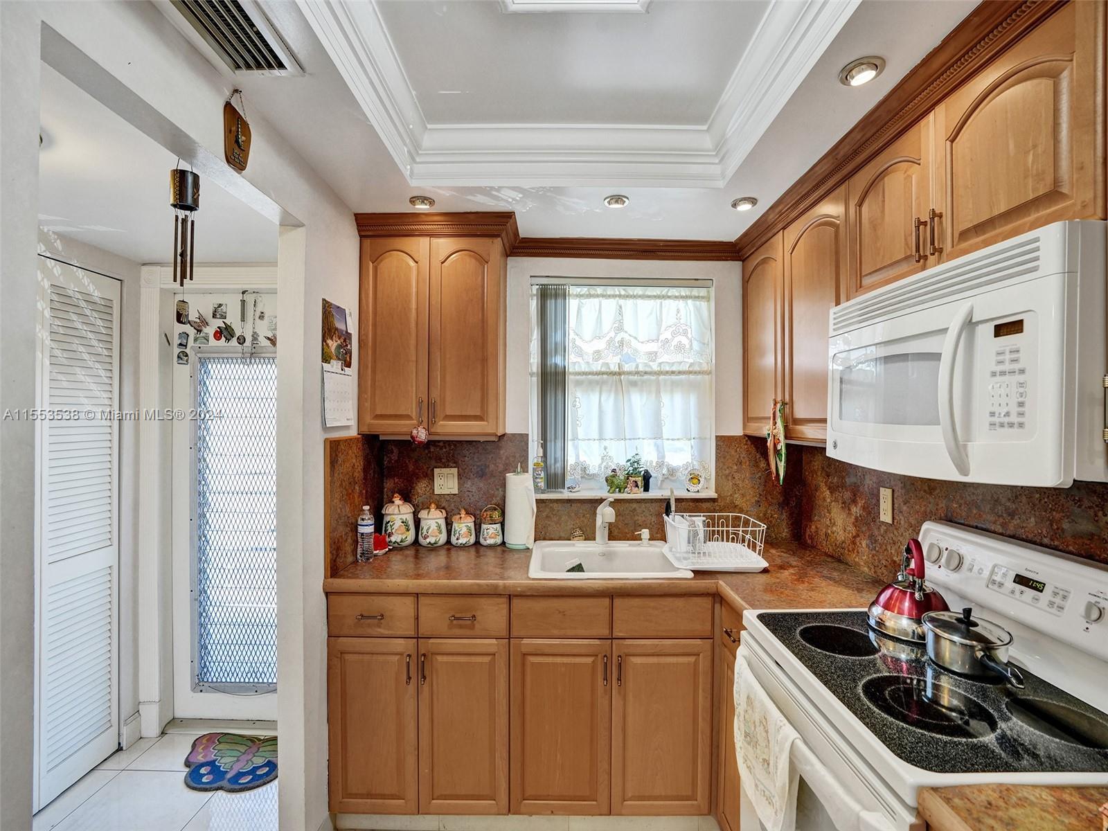 8135 Sunrise Lakes Blvd 204, Sunrise, Florida 33322, 2 Bedrooms Bedrooms, ,2 BathroomsBathrooms,Residential,For Sale,8135 Sunrise Lakes Blvd 204,A11553538