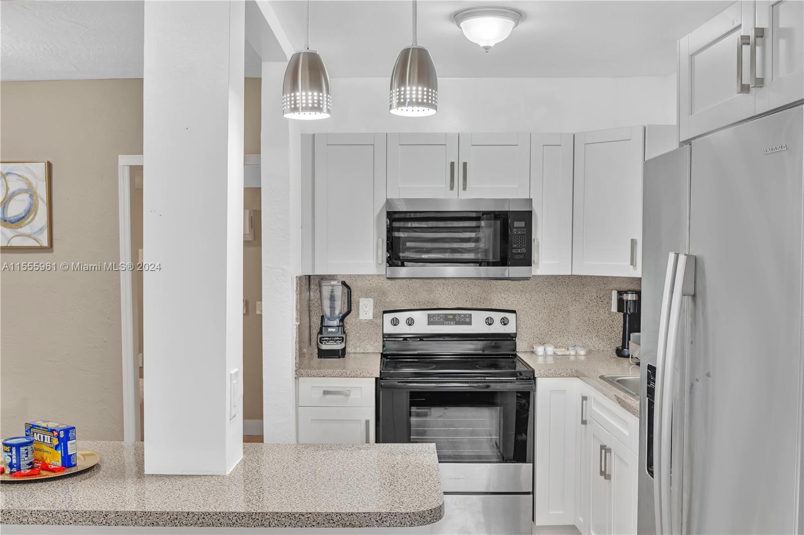 2742 Washington St, Hollywood, Florida 33020, 3 Bedrooms Bedrooms, ,2 BathroomsBathrooms,Residential,For Sale,2742 Washington St,A11555961