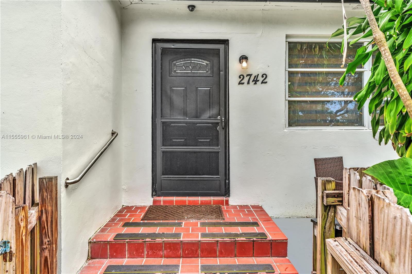 2742 Washington St, Hollywood, Florida 33020, 3 Bedrooms Bedrooms, ,2 BathroomsBathrooms,Residential,For Sale,2742 Washington St,A11555961