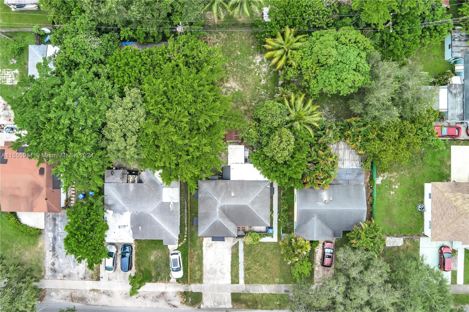 2742 Washington St, Hollywood, Florida 33020, 3 Bedrooms Bedrooms, ,2 BathroomsBathrooms,Residential,For Sale,2742 Washington St,A11555961
