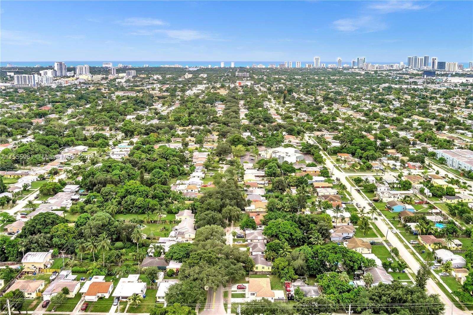 2742 Washington St, Hollywood, Florida 33020, 3 Bedrooms Bedrooms, ,2 BathroomsBathrooms,Residential,For Sale,2742 Washington St,A11555961