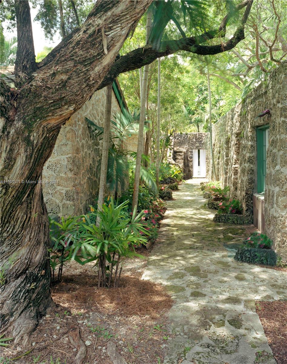 1301 Milan Ave Cottage 4, Coral Gables, Florida 33134, 1 Bedroom Bedrooms, ,1 BathroomBathrooms,Residential,For Sale,1301 Milan Ave Cottage 4,A11551501