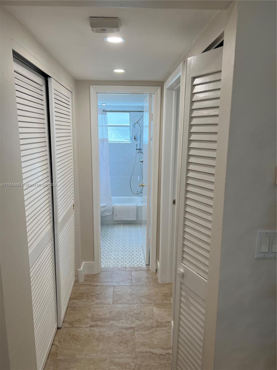 1550 N 12th Ct 3A, Hollywood, Florida 33019, 1 Bedroom Bedrooms, ,1 BathroomBathrooms,Residential,For Sale,1550 N 12th Ct 3A,A11555995
