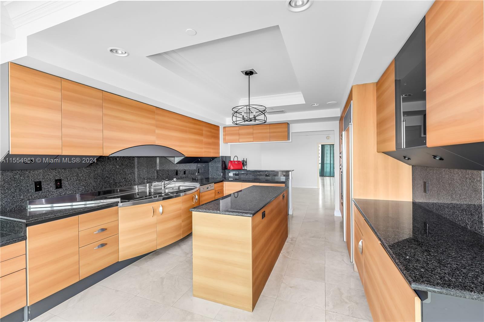19955 NE 38th Ct 904, Aventura, Florida 33180, 3 Bedrooms Bedrooms, ,4 BathroomsBathrooms,Residential,For Sale,19955 NE 38th Ct 904,A11554963