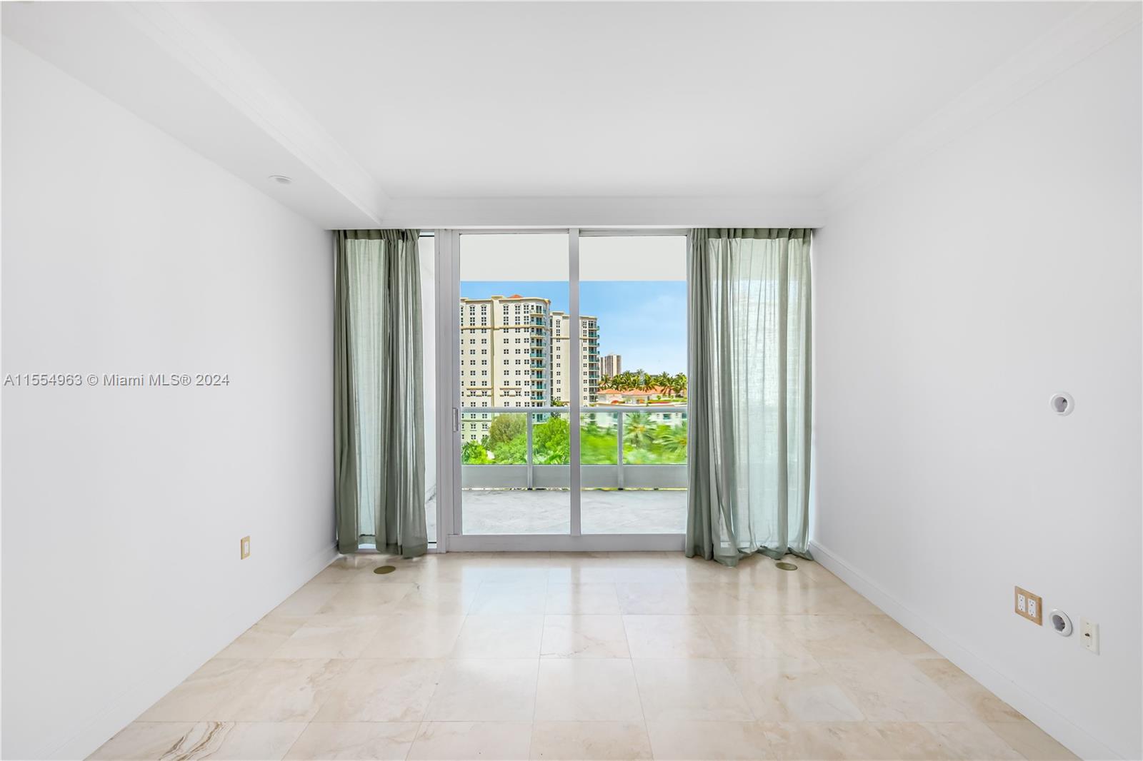 19955 NE 38th Ct 904, Aventura, Florida 33180, 3 Bedrooms Bedrooms, ,4 BathroomsBathrooms,Residential,For Sale,19955 NE 38th Ct 904,A11554963