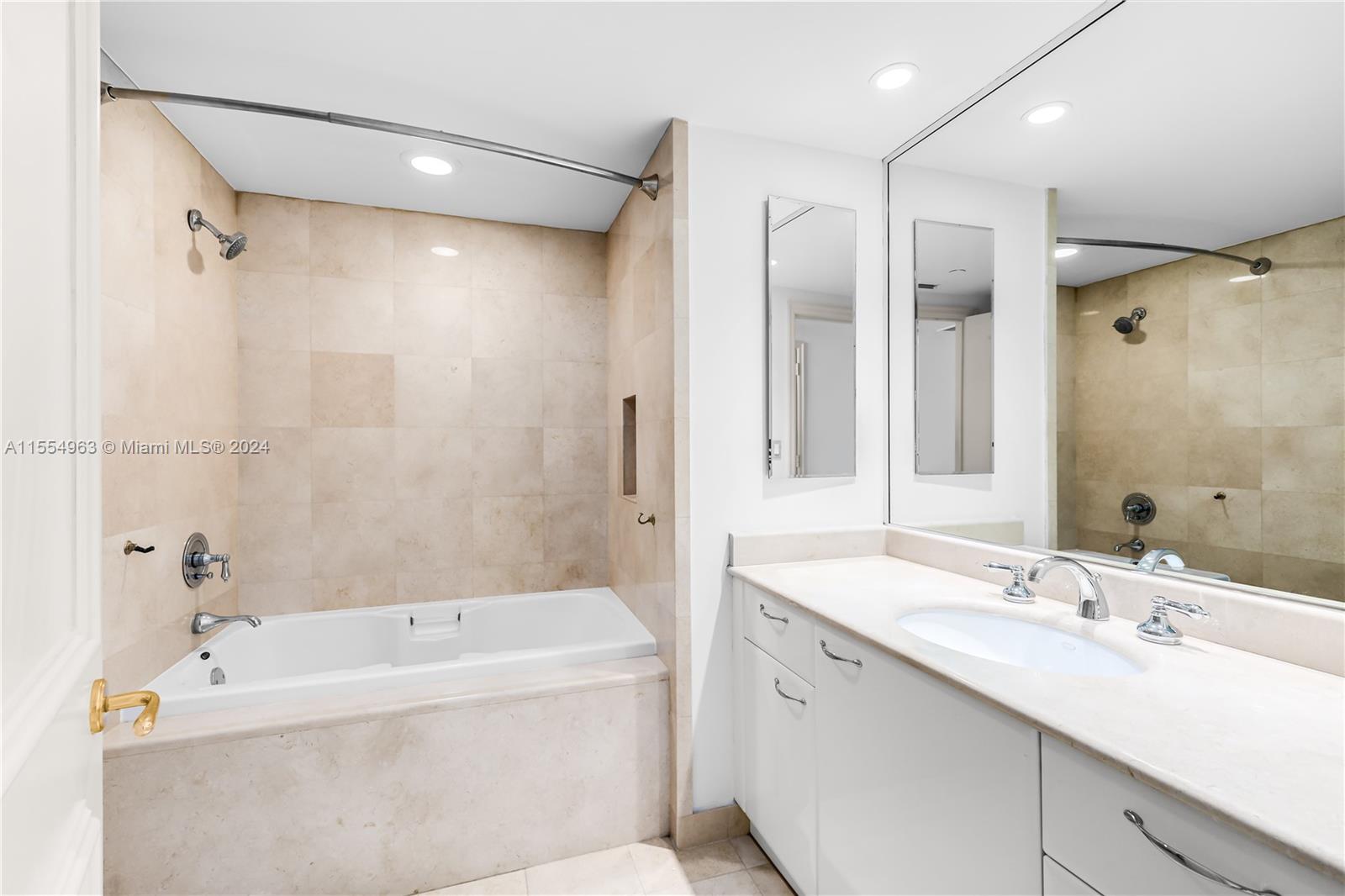 19955 NE 38th Ct 904, Aventura, Florida 33180, 3 Bedrooms Bedrooms, ,4 BathroomsBathrooms,Residential,For Sale,19955 NE 38th Ct 904,A11554963