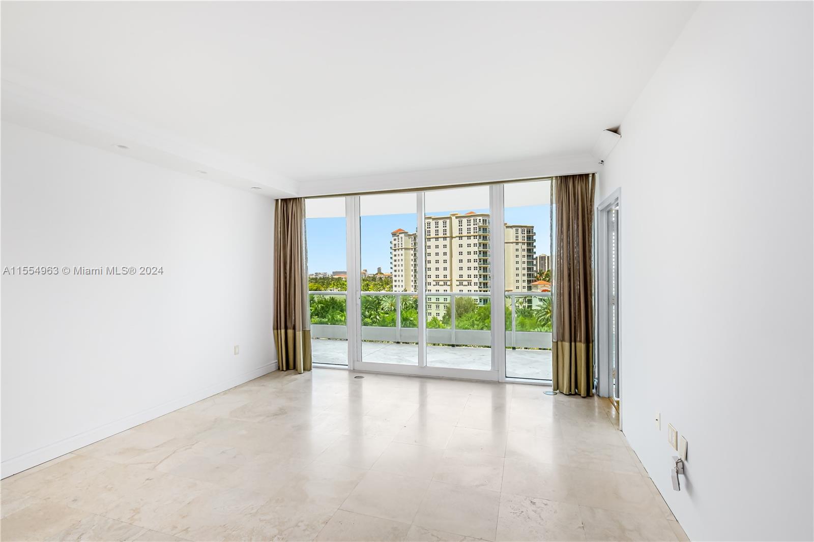 19955 NE 38th Ct 904, Aventura, Florida 33180, 3 Bedrooms Bedrooms, ,4 BathroomsBathrooms,Residential,For Sale,19955 NE 38th Ct 904,A11554963