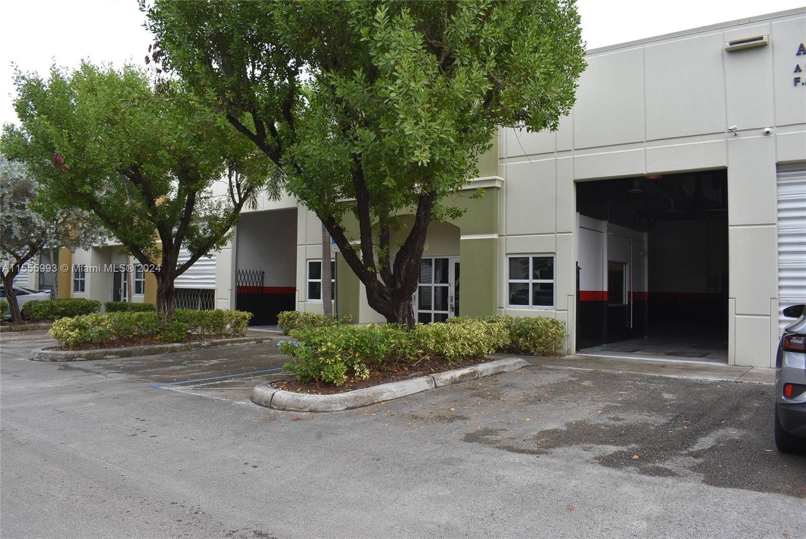 Sweetwater, Florida 33172, ,Commercialsale,For Sale,A11555993