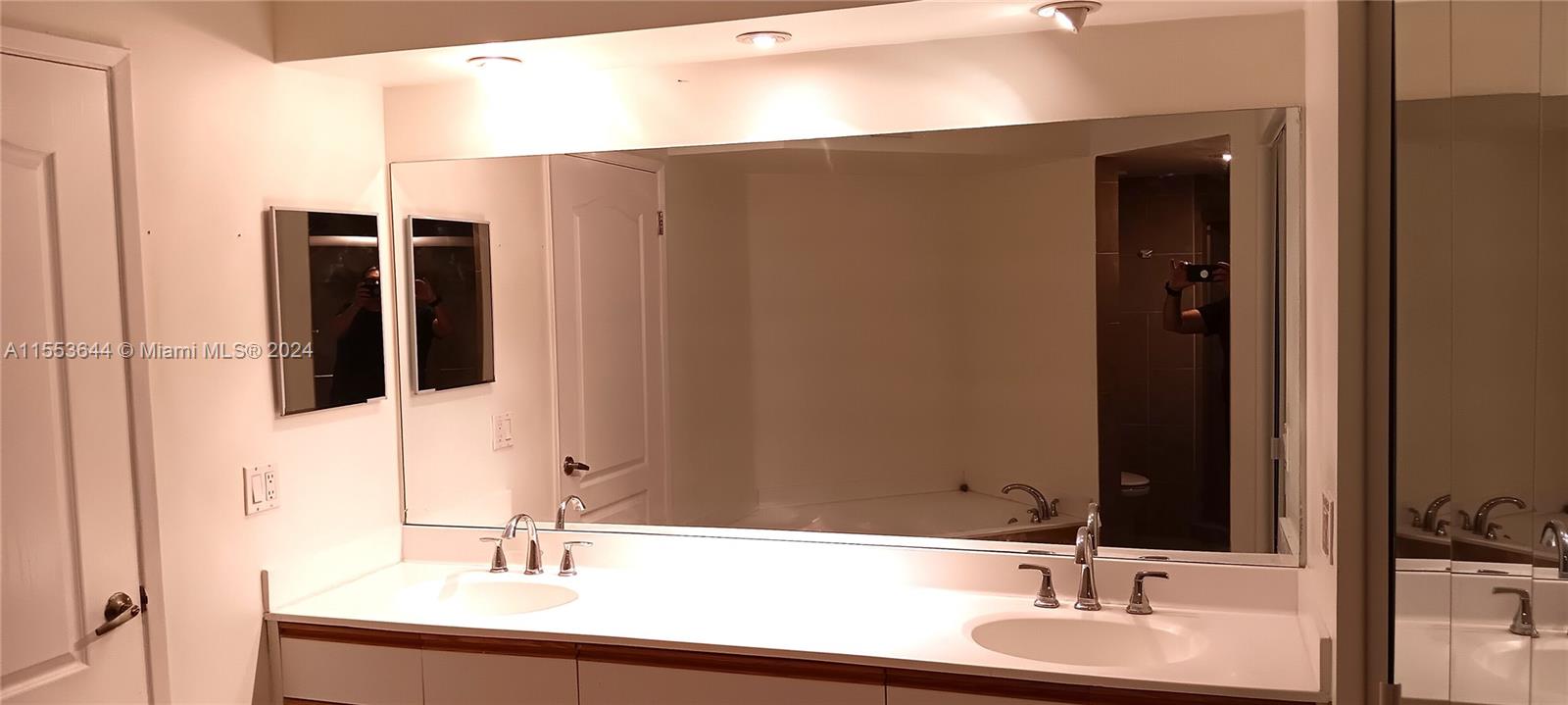 3400 NE 192nd St 705, Aventura, Florida 33180, 2 Bedrooms Bedrooms, ,2 BathroomsBathrooms,Residential,For Sale,3400 NE 192nd St 705,A11553644