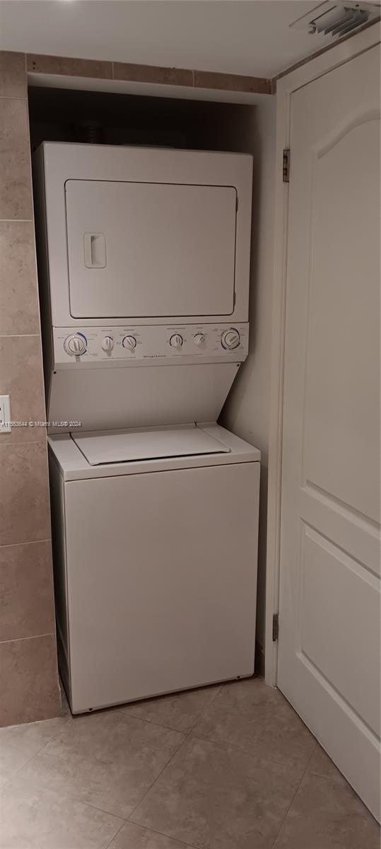 3400 NE 192nd St 705, Aventura, Florida 33180, 2 Bedrooms Bedrooms, ,2 BathroomsBathrooms,Residential,For Sale,3400 NE 192nd St 705,A11553644