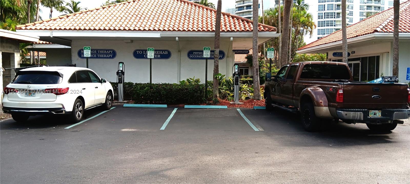 3400 NE 192nd St 705, Aventura, Florida 33180, 2 Bedrooms Bedrooms, ,2 BathroomsBathrooms,Residential,For Sale,3400 NE 192nd St 705,A11553644